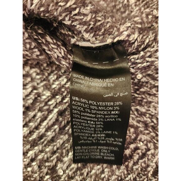 White House Black Market silver and black sequin sparkle tunic v Neck sweater - Picture 7 of 7